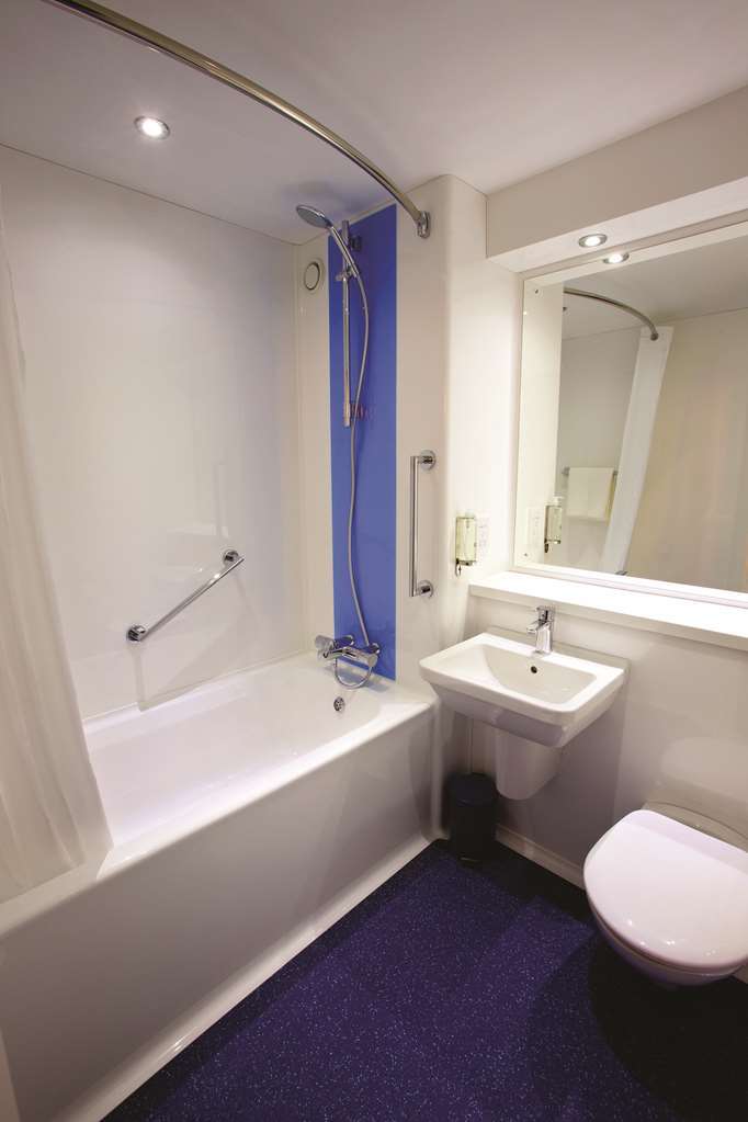 Travelodge Birmingham Oldbury Oldbury  Kamer foto